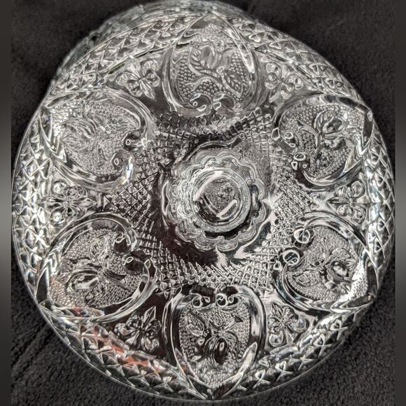 Vintage Crystal Trinket Box, Sugar Dish, Candy Bowl - Picture 6 of 8